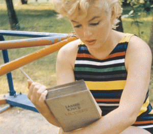 Marilyn reading James Joyce's Ulysses 